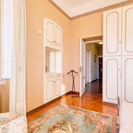 Timeless Escape - Garden And Sea * Imperia