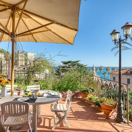 Timeless Escape - Garden And Sea - Happy Apartment Imperia